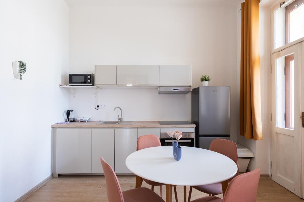 Lily Apartment