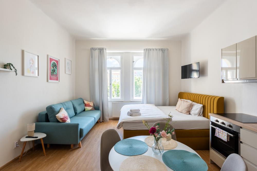Monstera Apartment